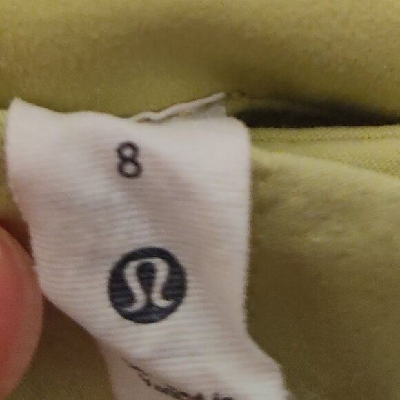 Lululemon Relaxed-Fit Super-High-Rise Cargo Short 4" - Picture 8 of 15